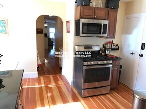 21 Chandler St, Unit 3 in Somerville, MA - Foto de edificio - Building Photo