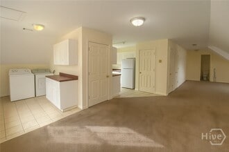 1315 Bonaventure Rd in Savannah, GA - Building Photo - Building Photo