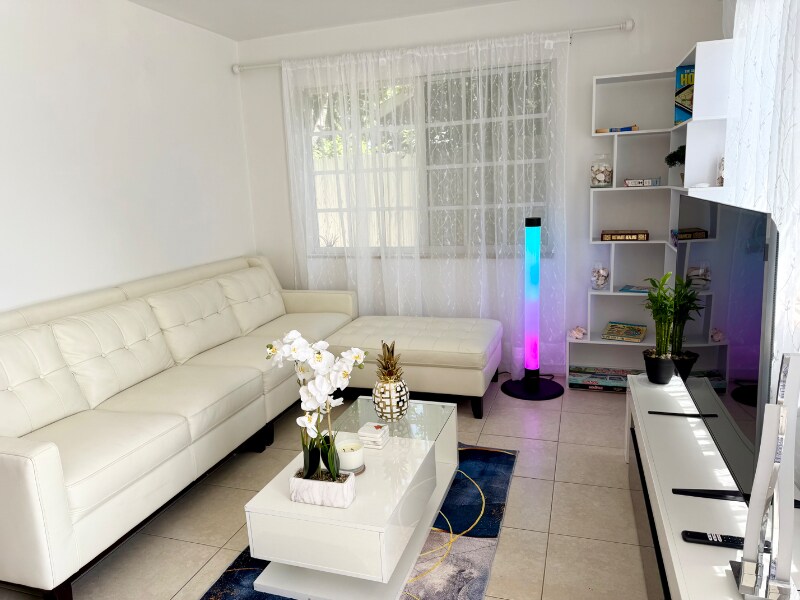 3725 NW 11th Ave in Miami, FL - Foto de edificio