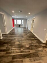 13872 Weidner St in Pacoima, CA - Foto de edificio - Building Photo