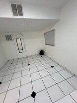 5221 SW 154th Pl in Miami, FL - Building Photo