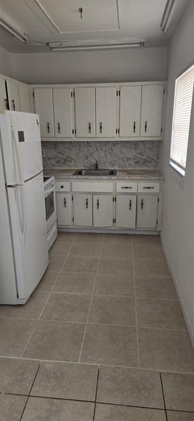 230 SW 11th Ave in Hallandale Beach, FL - Building Photo - Building Photo