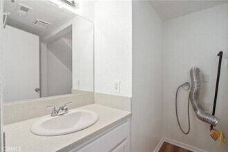 8167 Vineyard Ave, Unit 100 in Rancho Cucamonga, CA - Foto de edificio - Building Photo