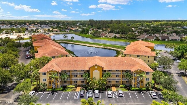 10010 Maddox Ln, Unit 316 in Bonita Springs, FL - Building Photo - Building Photo