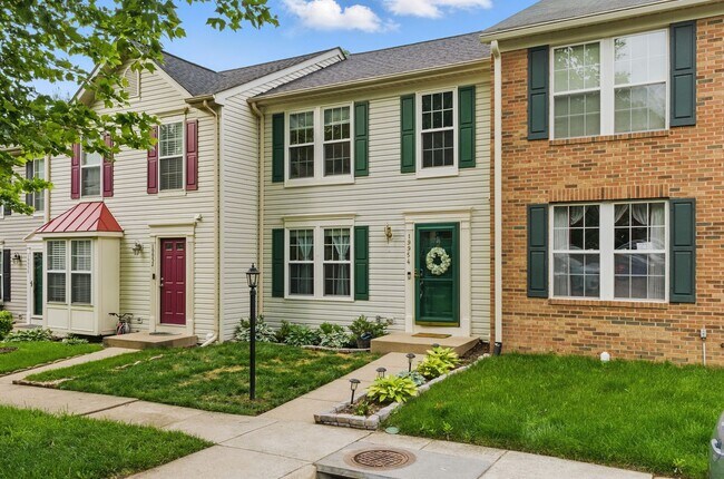 19954 Fieldgrass Square in Ashburn, VA - Building Photo - Building Photo