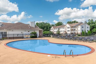 Linden Lane Apartments in Cuyahoga Falls, OH - Building Photo - Building Photo