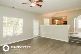 3230 Diamond Blf in Union City, GA - Foto de edificio - Building Photo