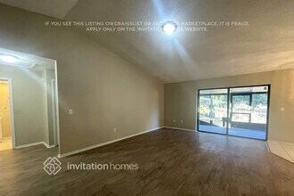 1517 Kestrel Way in Brandon, FL - Building Photo - Building Photo