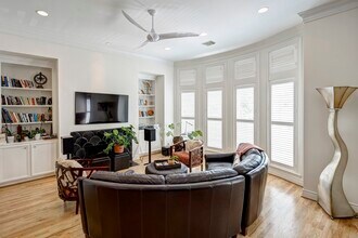 5014 Mellon St in Houston, TX - Building Photo - Building Photo