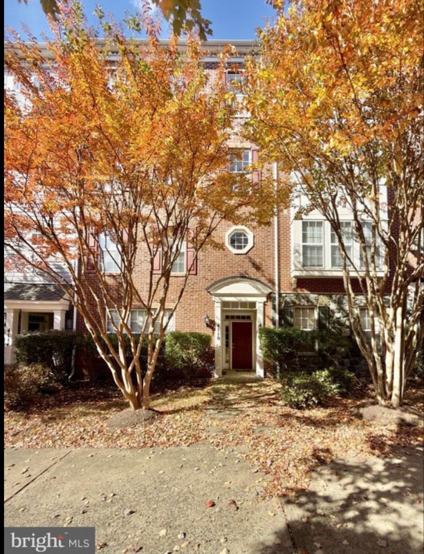 property at 4110 Potomac Highlands Cir
