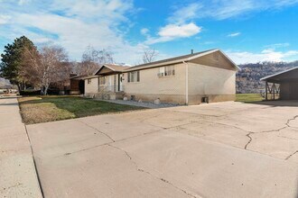 1335 E Lester Dr in South Weber, UT - Building Photo - Building Photo