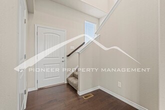 10938 Clarion Dr in Colorado Springs, CO - Foto de edificio - Building Photo