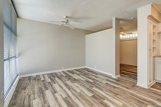 1901 Whitney St in Houston, TX - Building Photo - Building Photo