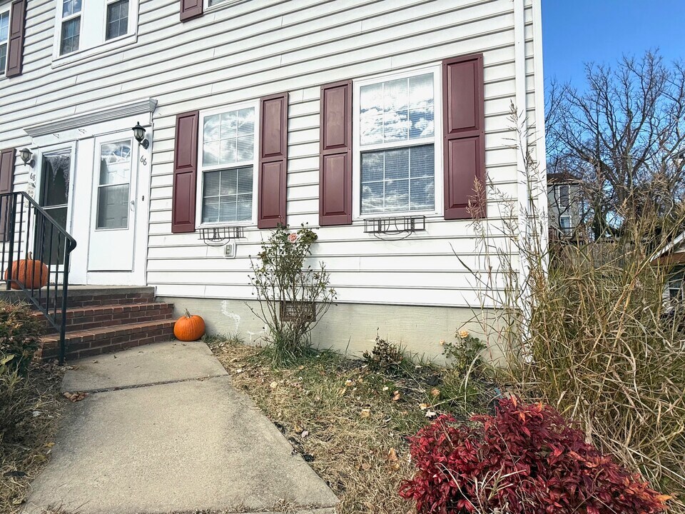 66 Park Ave in Harpers Ferry, WV - Building Photo