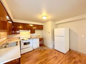 10905 NE 7th St in Vancouver, WA - Building Photo - Building Photo
