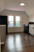 136 S Main St in Phoenixville, PA - Building Photo - Building Photo
