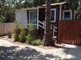 1917 1/2 Preston Ave, Unit Preston Ave Studio in Los Angeles, CA - Building Photo