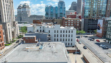 Eight One Three in Cincinnati, OH - Building Photo - Building Photo