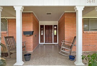 3641 Deal St in Houston, TX - Foto de edificio - Building Photo