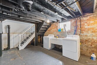 885 Clairmount Ave in Detroit, MI - Building Photo - Building Photo