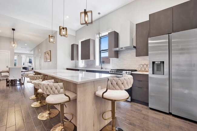 3330 S Indiana Ave in Chicago, IL - Building Photo - Building Photo