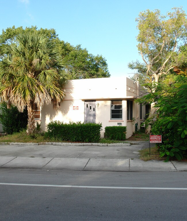 315 SE 11th Ave in Fort Lauderdale, FL - Foto de edificio - Building Photo