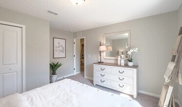 3531 Bushwillow Dr in Uniontown, OH - Building Photo - Building Photo