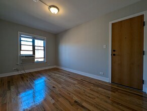 2907 N Mildred in Chicago, IL - Building Photo - Building Photo