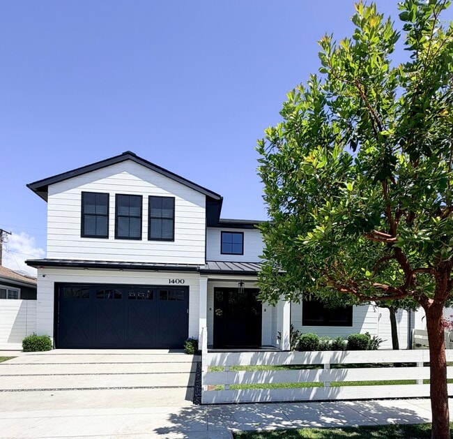 property at 1400 Manzanita Ln