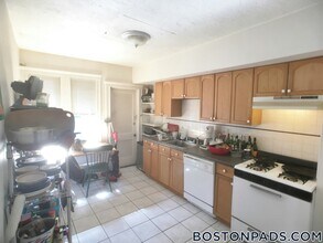 41 Atkins St, Unit 4 in Boston, MA - Building Photo - Building Photo