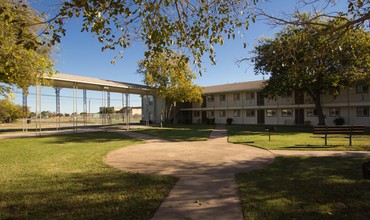 Aspen Square in Abilene, TX - Building Photo - Building Photo