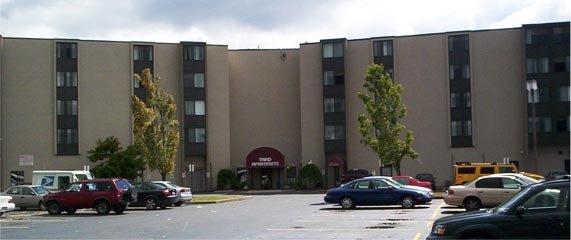 The Triad Apartments in Williamsville, NY - Building Photo - Building Photo