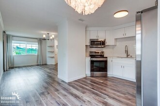 3459 Paseo De Alicia in Oceanside, CA - Building Photo - Building Photo