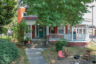 1213 Laurel Ave in Knoxville, TN - Building Photo - Building Photo