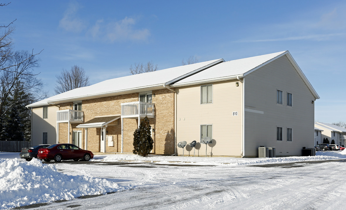 Westmoor Terrace in Findlay, OH - Building Photo