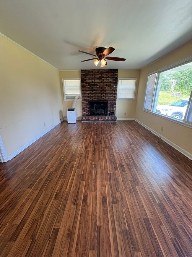 1407 Johnston Dr in Anniston, AL - Building Photo - Building Photo