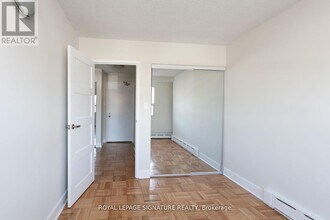 990 Avenue Rd in Toronto, ON - Building Photo - Building Photo