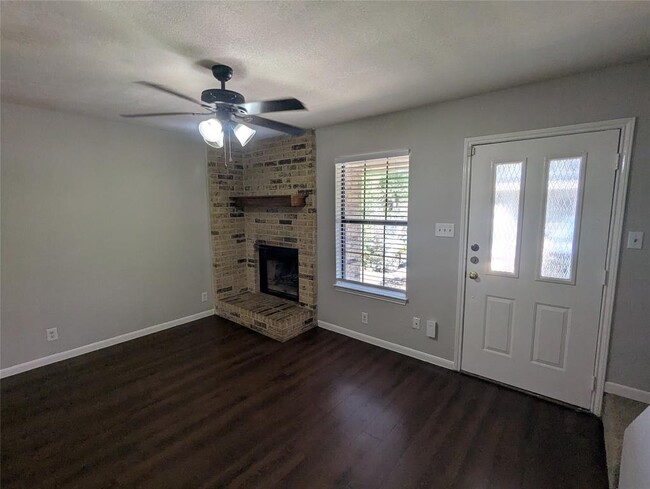 7800 Northcrest Blvd in Austin, TX - Building Photo - Building Photo