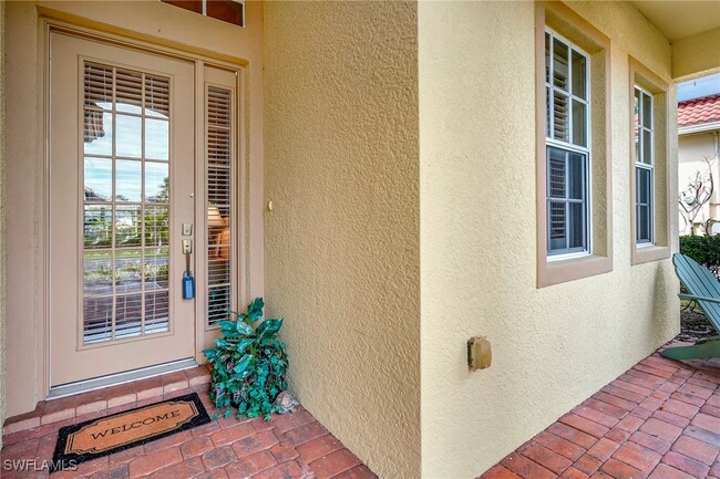 11970 Bramble Cove Dr in Ft. Myers, FL - Foto de edificio - Building Photo