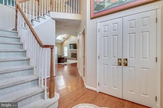10857 Hunter Gate Way in Reston, VA - Building Photo - Building Photo