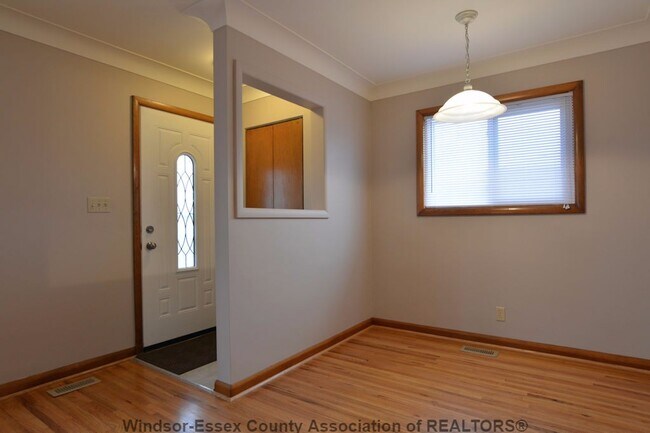 1060 Watson Av in Windsor, ON - Building Photo - Building Photo