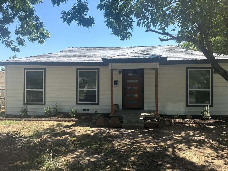 506 NE 37th St in Grand Prairie, TX - Building Photo