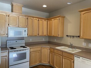 2212 NE 163rd Pl in Vancouver, WA - Building Photo - Building Photo