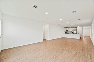 27014 Rimini Pt Dr in Katy, TX - Foto de edificio - Building Photo