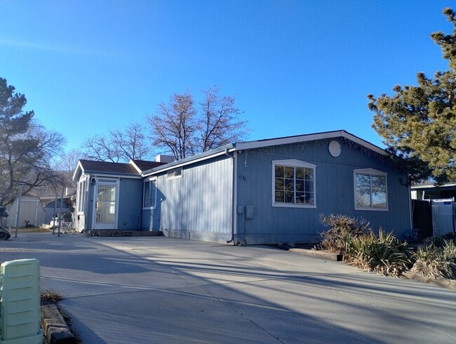 property at 1122 Jewell Ave