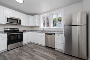 Hopewell Gardens in Hopewell Junction, NY - Building Photo