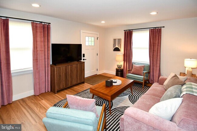 503 Woodston Rd in Rockville, MD - Building Photo - Building Photo