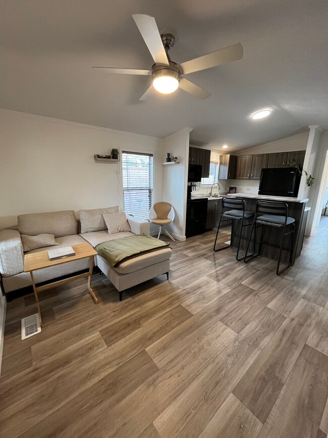 property at 4313-4312 Condesa Dr NW