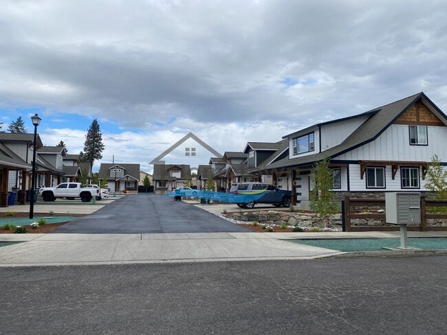 1358 Sadee Ln in Coeur d'Alene, ID - Building Photo - Building Photo