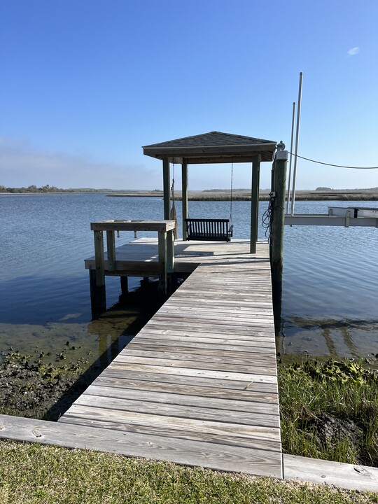 9110 W 9th St in Surf City, NC - Building Photo